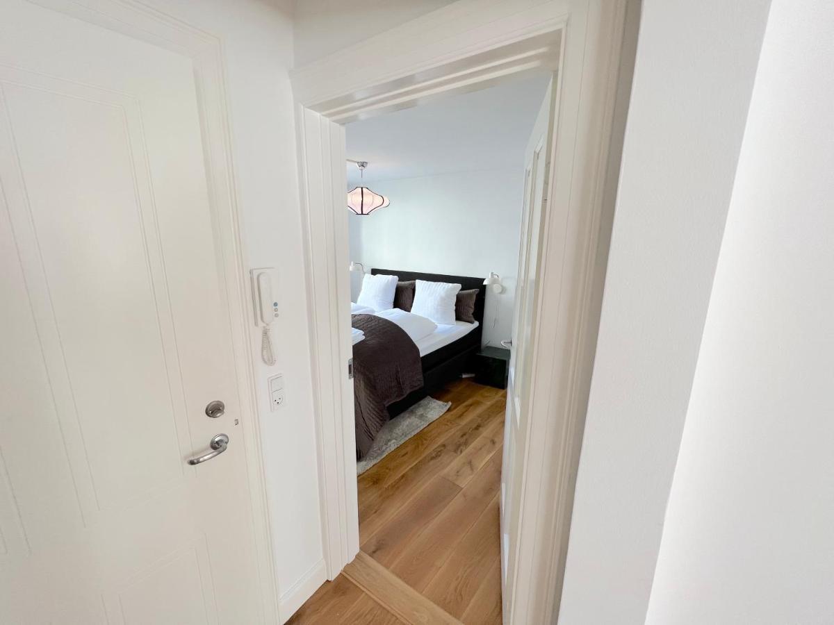Amazing Near Tivoli Gardens & Hall Square Apartment Copenhagen