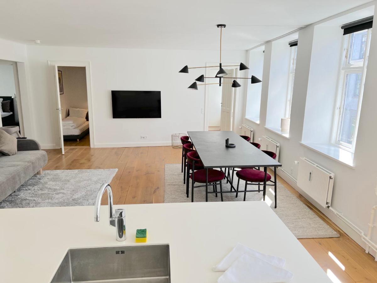 Amazing Near Tivoli Gardens & Hall Square * Copenhagen