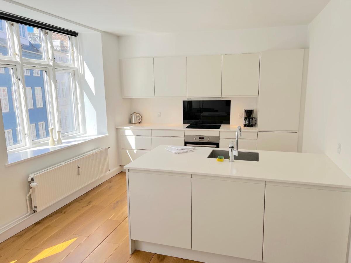 Amazing Near Tivoli Gardens & Hall Square Apartment